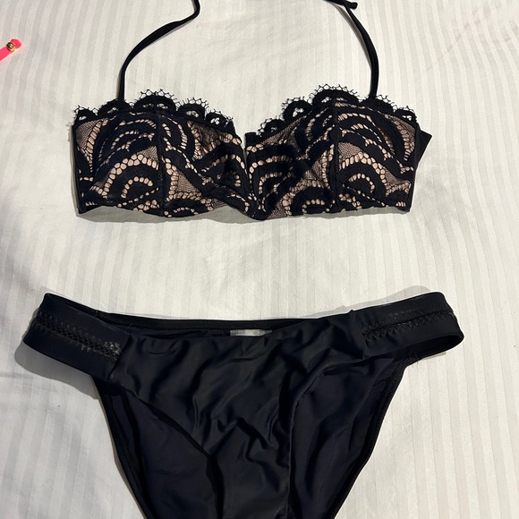 Pily Q Black Lace Bikini- bandeau removable strap! - Picture 2 of 3